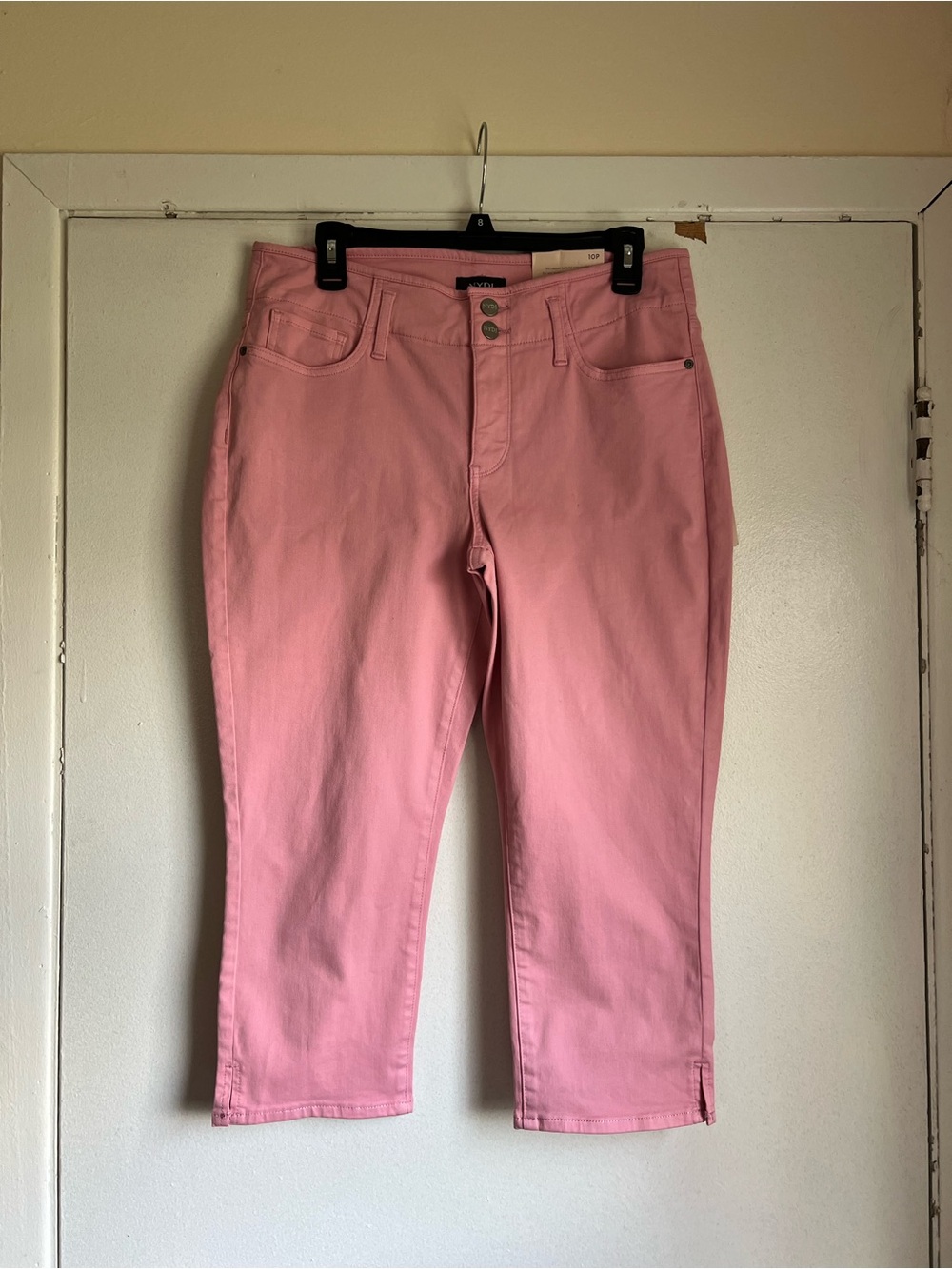 NYDJ Jeans Desert Rose
Crop Lift Tuck Technology
Shaping Slimming Denim Size 10P